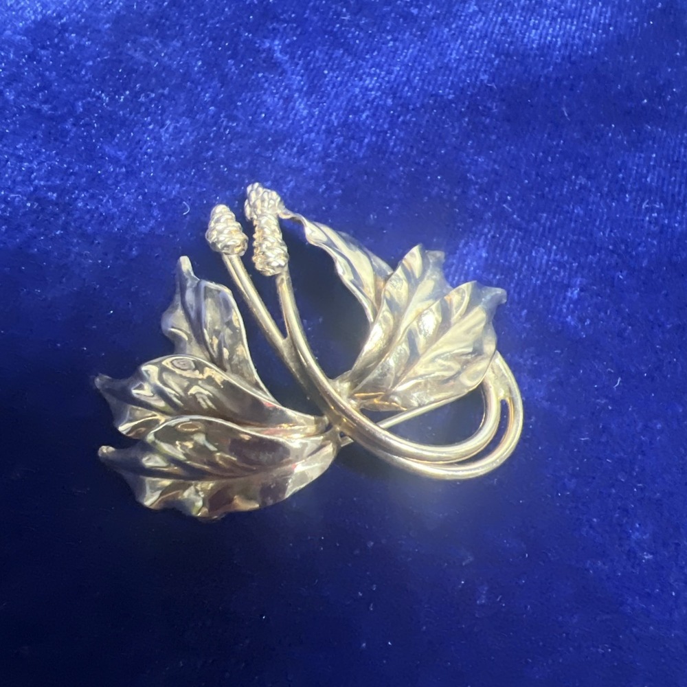 Vintage Winard 1/20 12k GF  Leaves Leaf Themed Pin Brooch Pendant